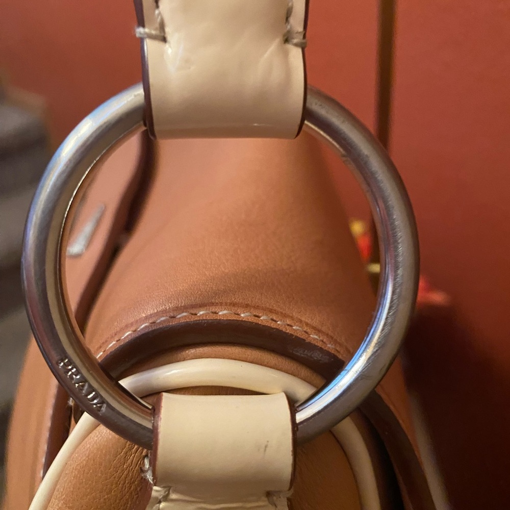 Prada Vitello - EUC - Daino Leather Shoulder Bag - Like New, Pristine! - Picture 14 of 16